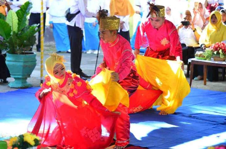 Tari Saronde dari Gorontalo